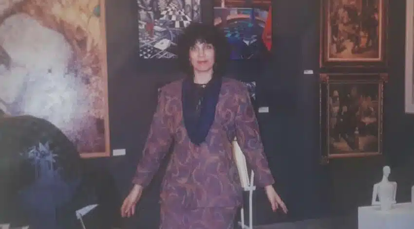 Miki Stiles, the Pioneer Gallerist Who Founded Agora Gallery