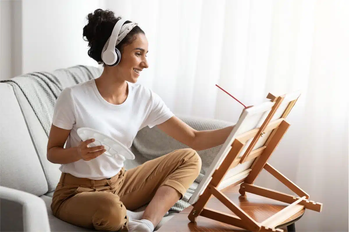 The Best Art Podcasts for Artists and Art Lovers – Updated for 2025