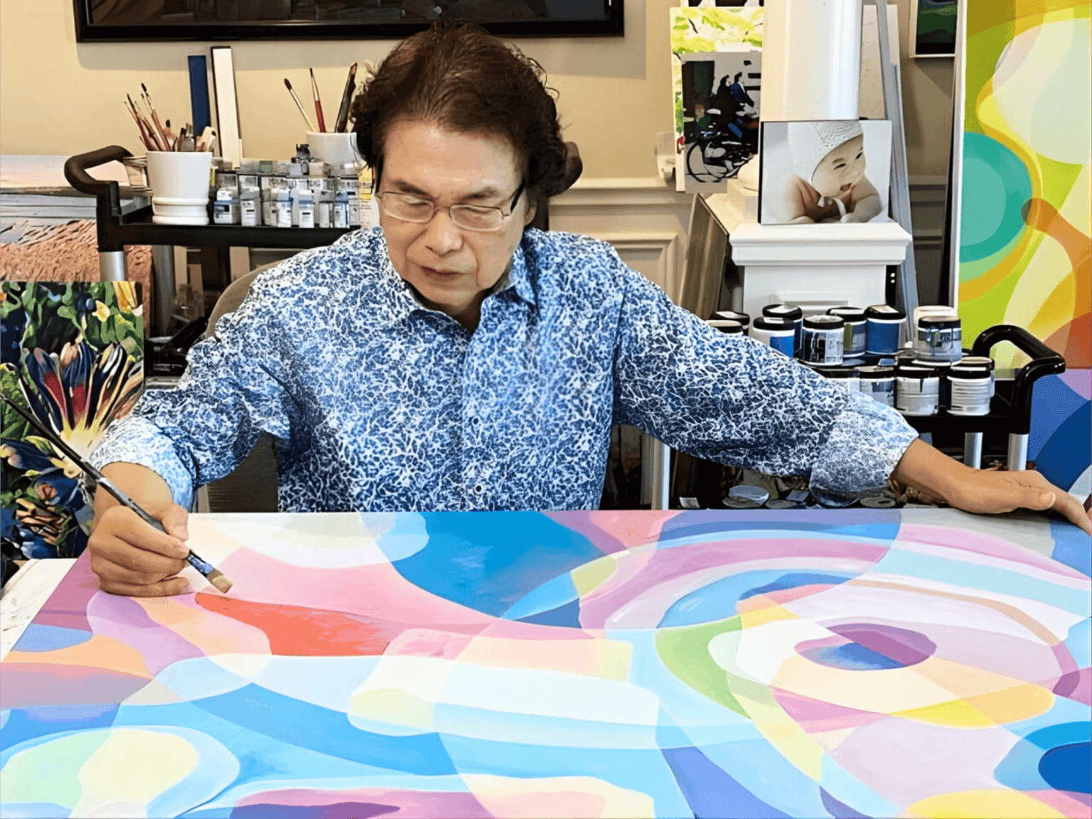 “Don’t Walk”: Jay Chung’s Acrylic Signal as Urban Reflection
