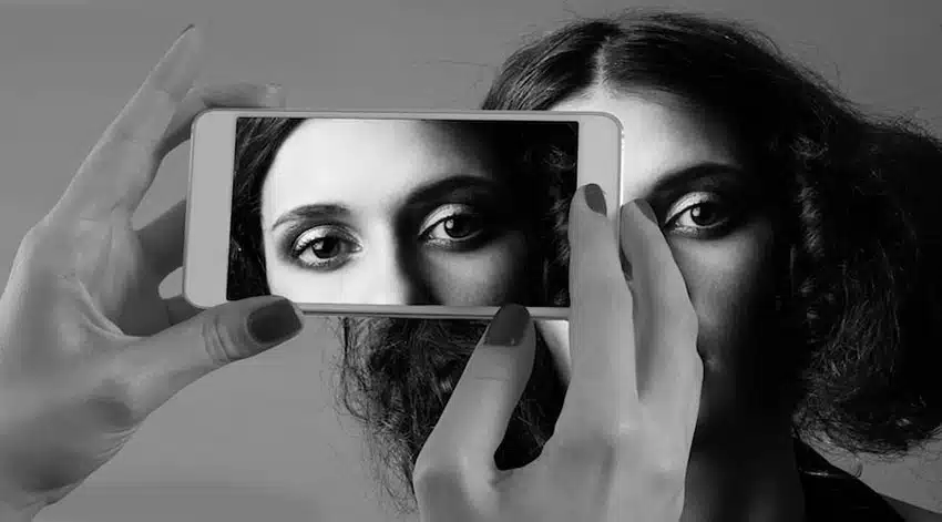 A Guide on How to Take the Best Artist Portrait